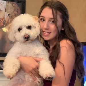 Meet your Posher, Holly